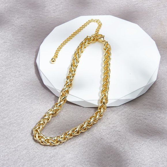 New: 18K Gold Plated Twisted Choker Chain Necklace - Picture 1 of 8